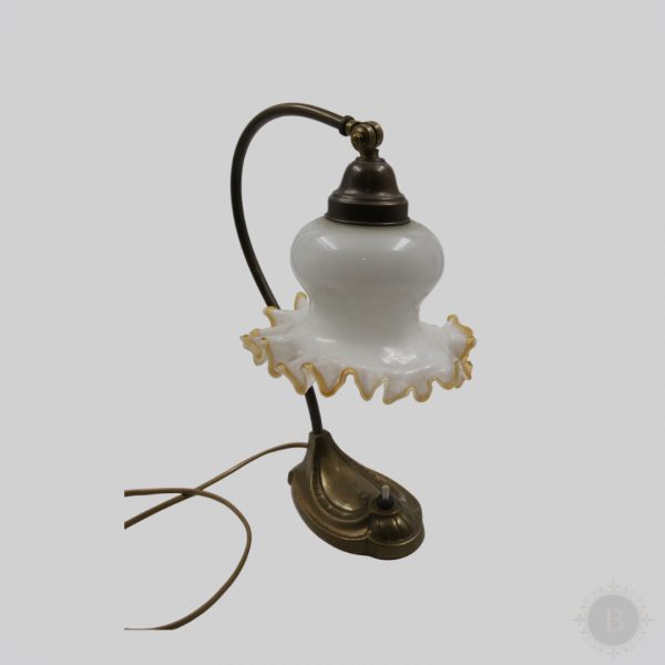 Lampa lalica – Mesing i staklo, 1930. godina