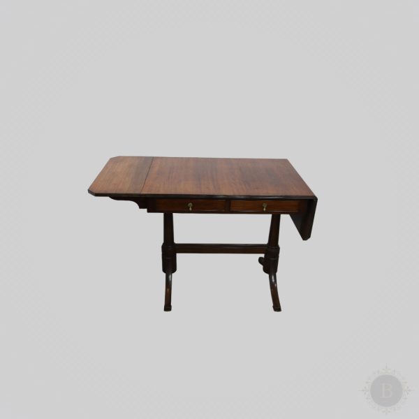 Pisaći sto – Neobarok, 1930. godina