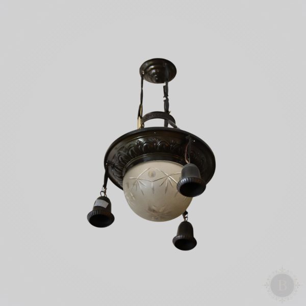 Viseća plafonjera – Patinirani mesingani okov i staro staklo, Predratni luster